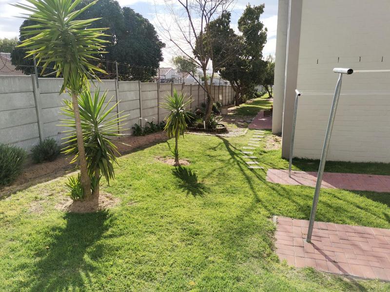 To Let 2 Bedroom Property for Rent in Vredekloof Western Cape